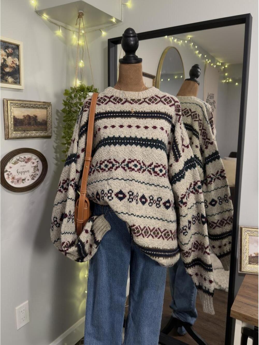 Oversized Sweater 🤎 - Picture 2 of 4